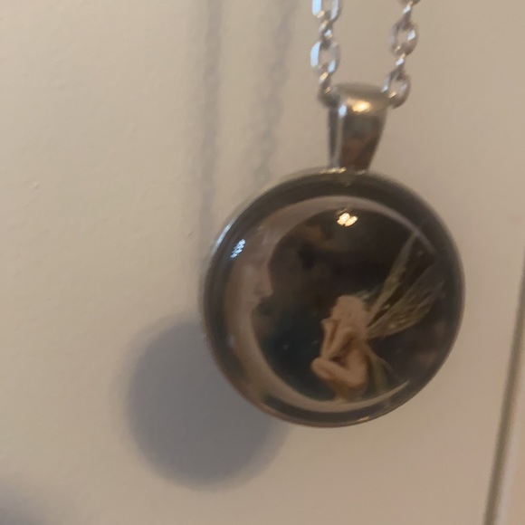 Jewelry - Beautiful fairy moon necklace